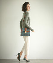 パールボタン付きプチハイネックニットプルオーバーxyf2150 グリーン