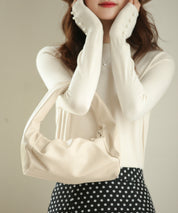 パールボタン付きプチハイネックニットプルオーバーxyf2150 アイボリー