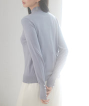 パールボタン付きプチハイネックニットプルオーバーxyf2150 ブルーグレー