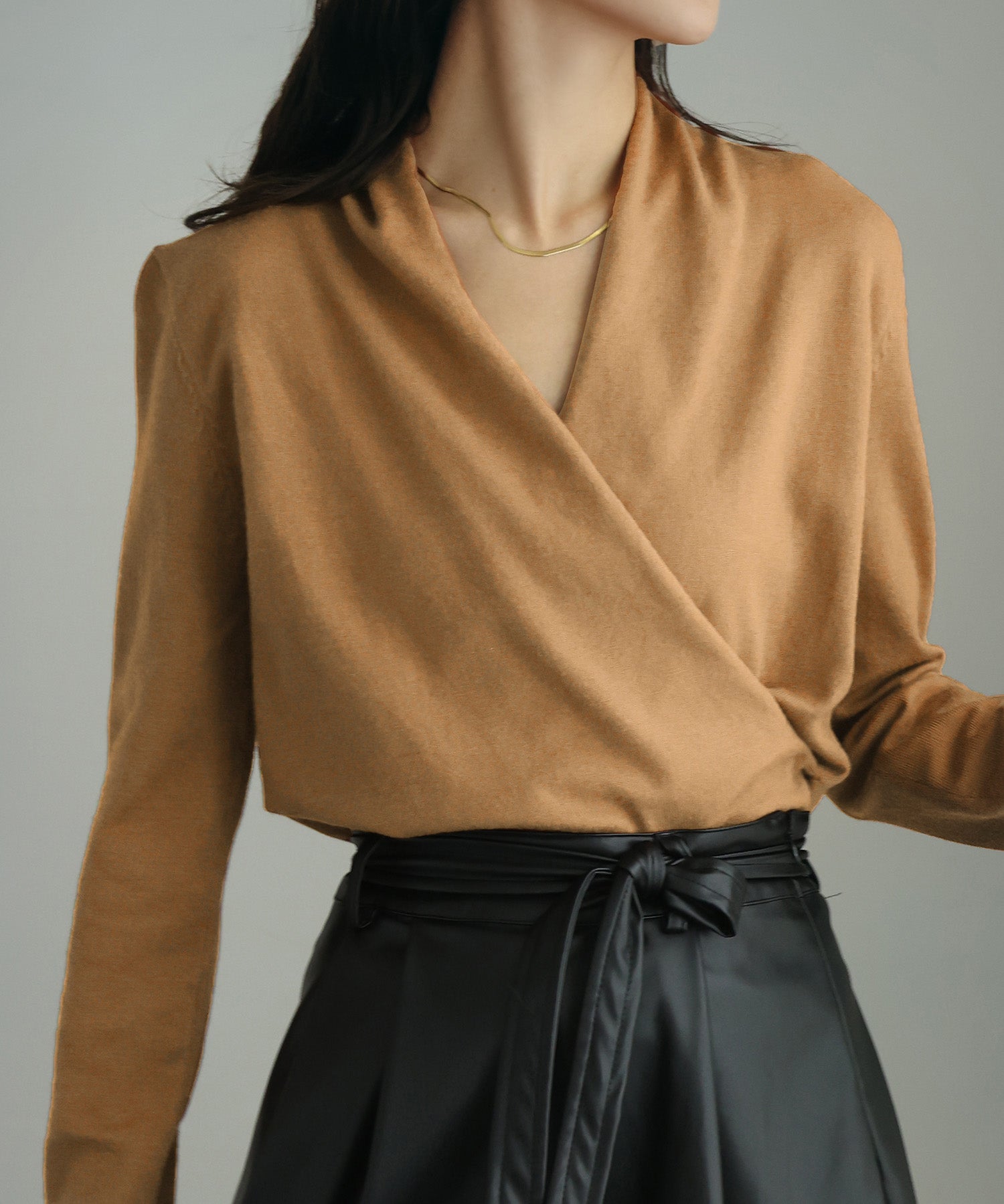 授乳もオフィスも両立カシュクールネックニットトップスxyf9368 キャメル