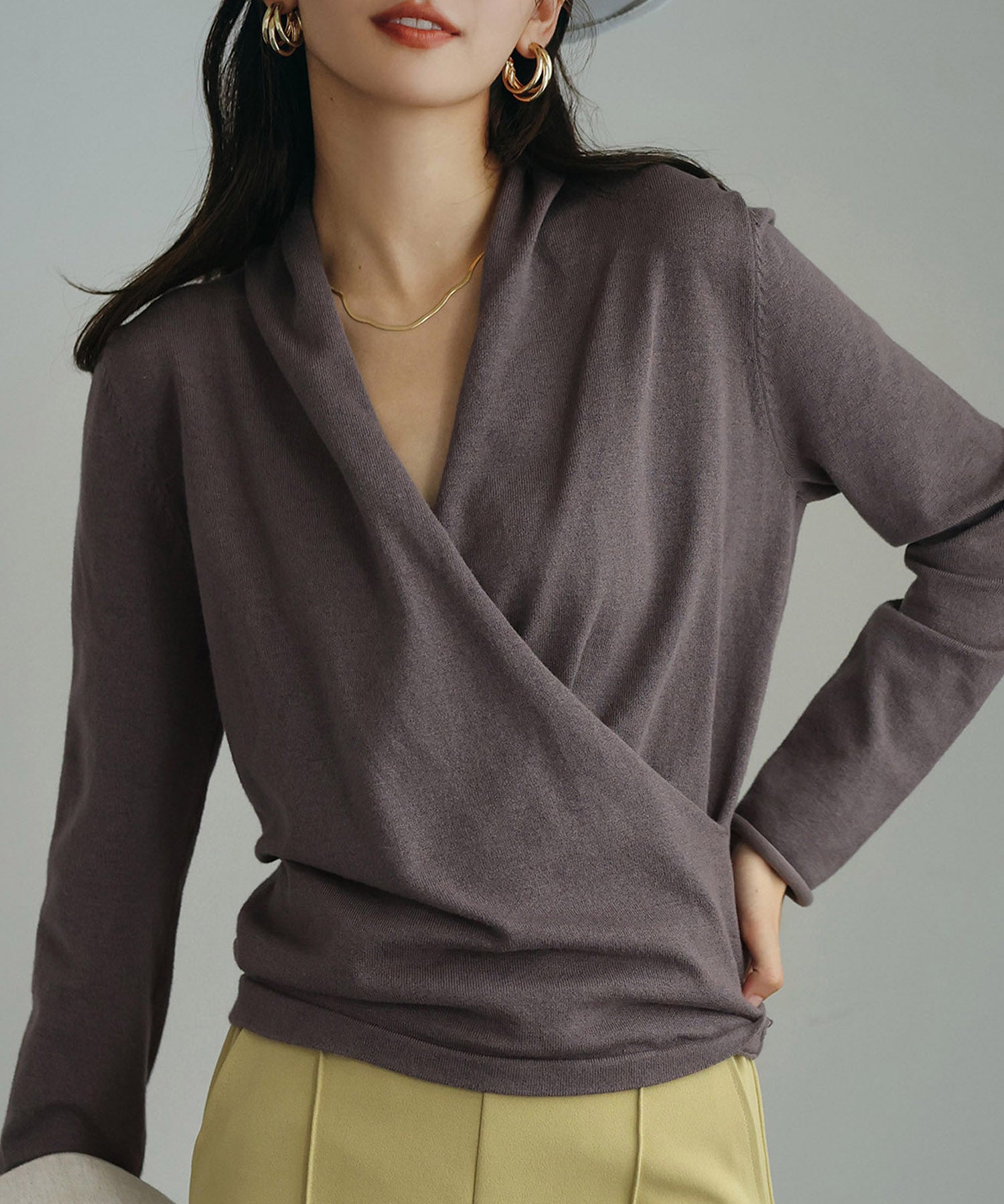 授乳もオフィスも両立カシュクールネックニットトップスxyf9368 チャコール