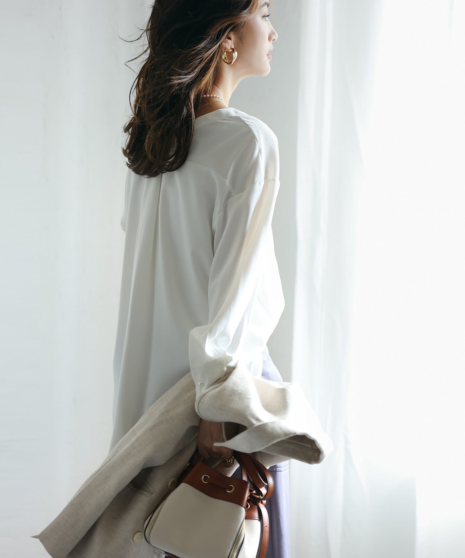 バックVネックシフォンブラウスxyz2413 ホワイト