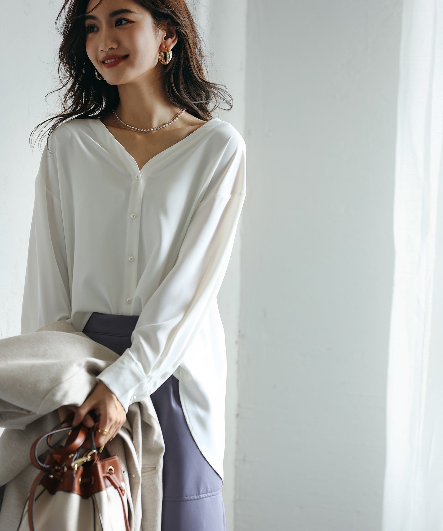 バックVネックシフォンブラウスxyz2413 ホワイト