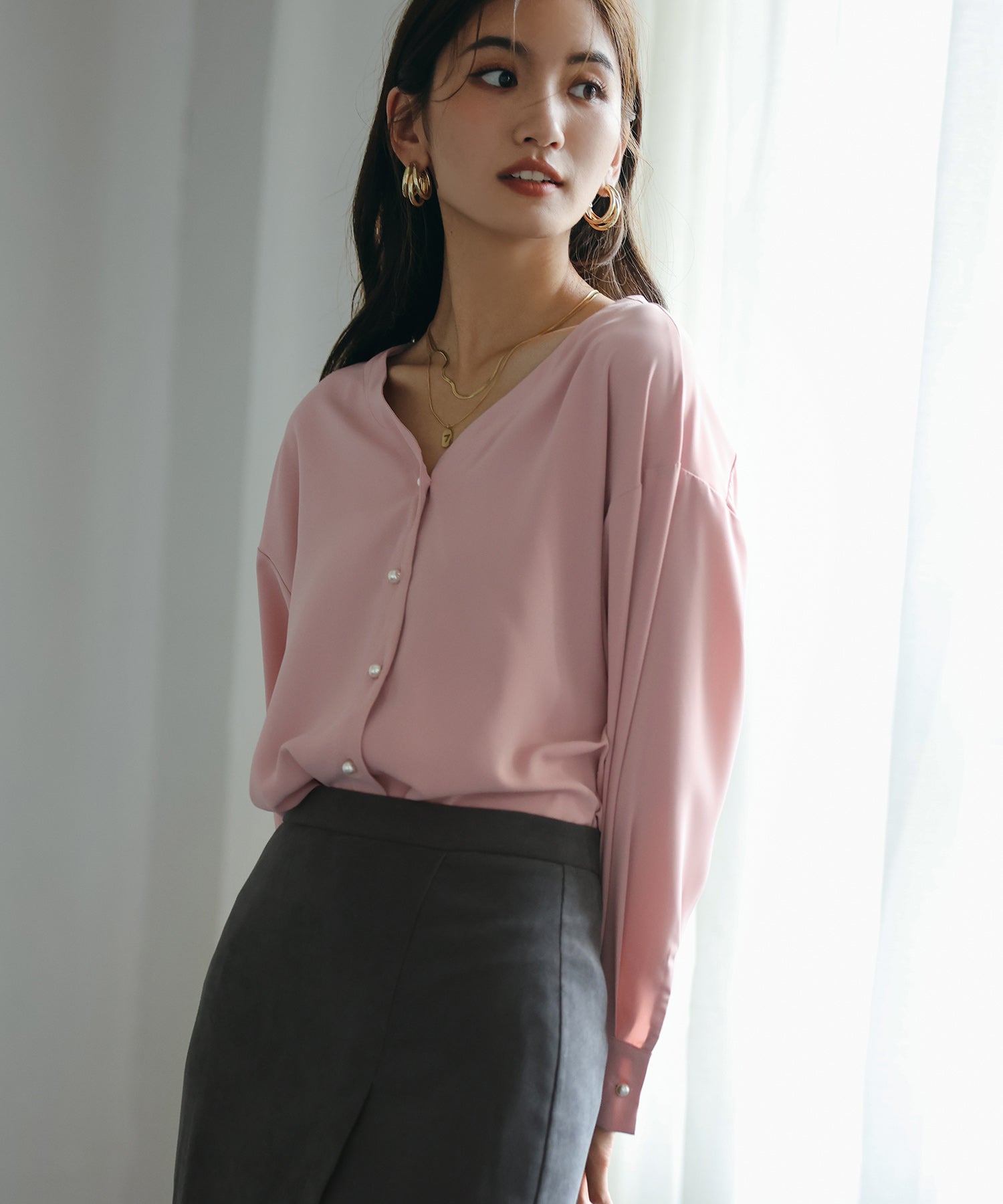 バックVネックシフォンブラウスxyz2413-102-26