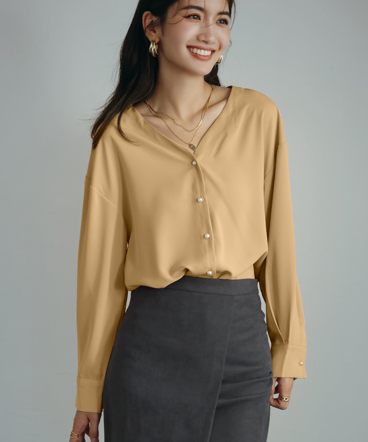 バックVネックシフォンブラウスxyz2413-102-45