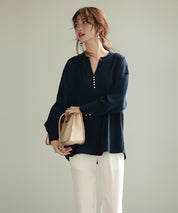 パール付きキーネックブラウスsdp0046 ネイビー