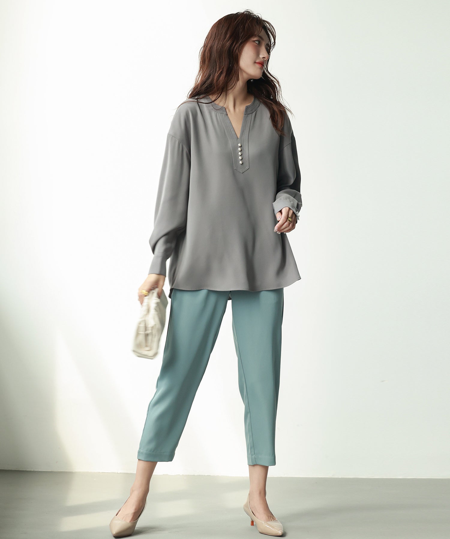 パール付きキーネックブラウスsdp0046 グレー