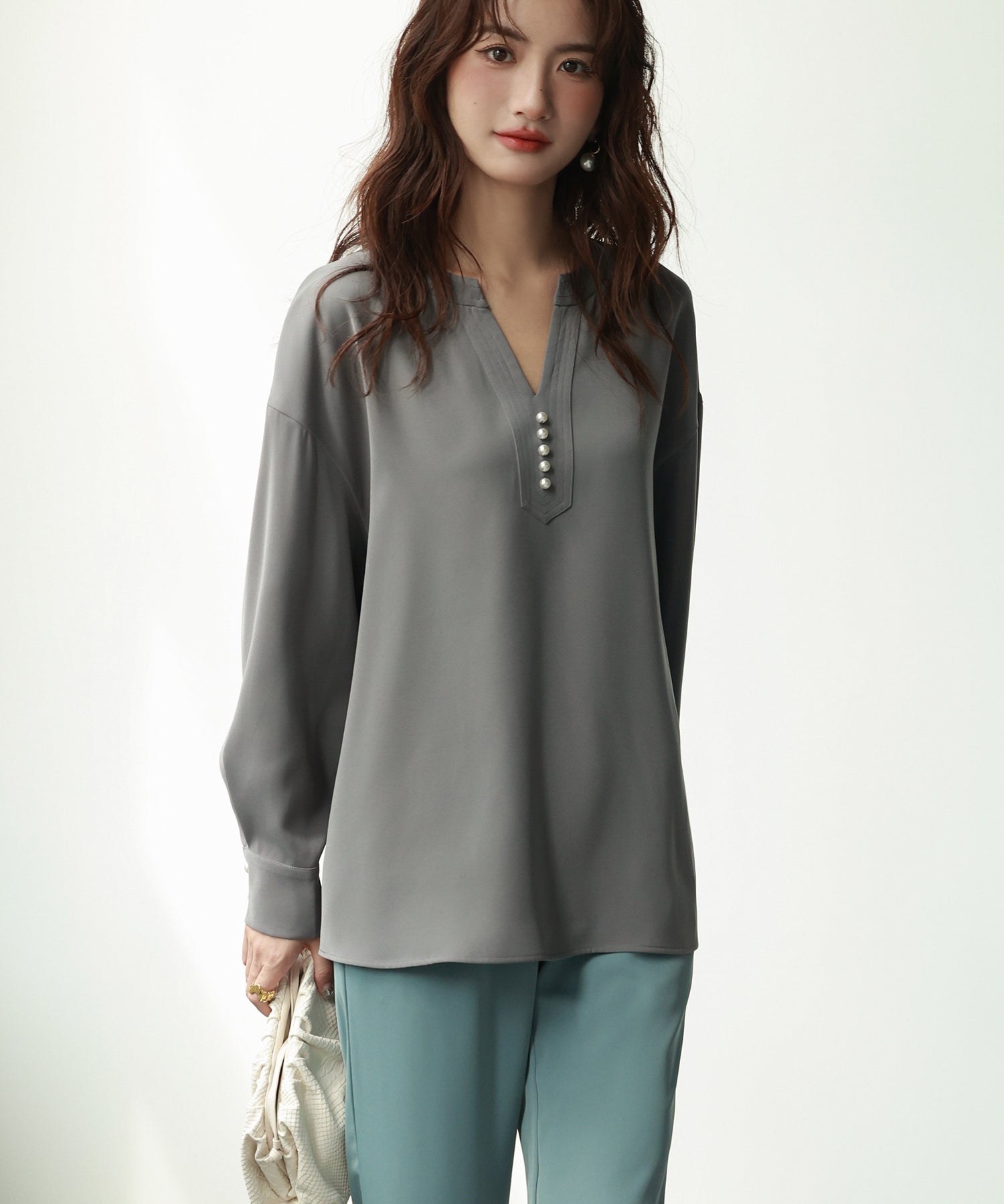 パール付きキーネックブラウスsdp0046 グレー