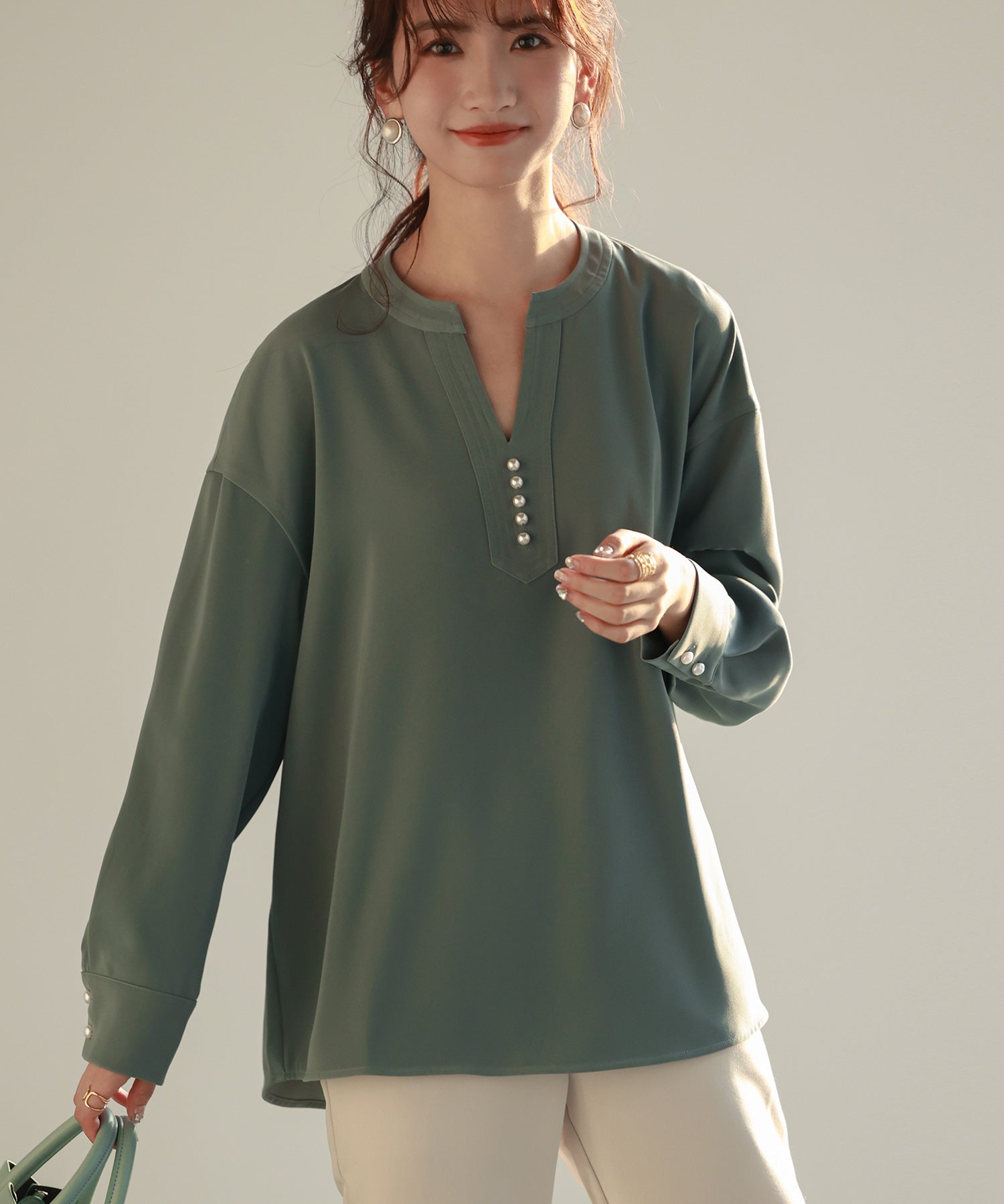 パール付きキーネックブラウスsdp0046 グリーン