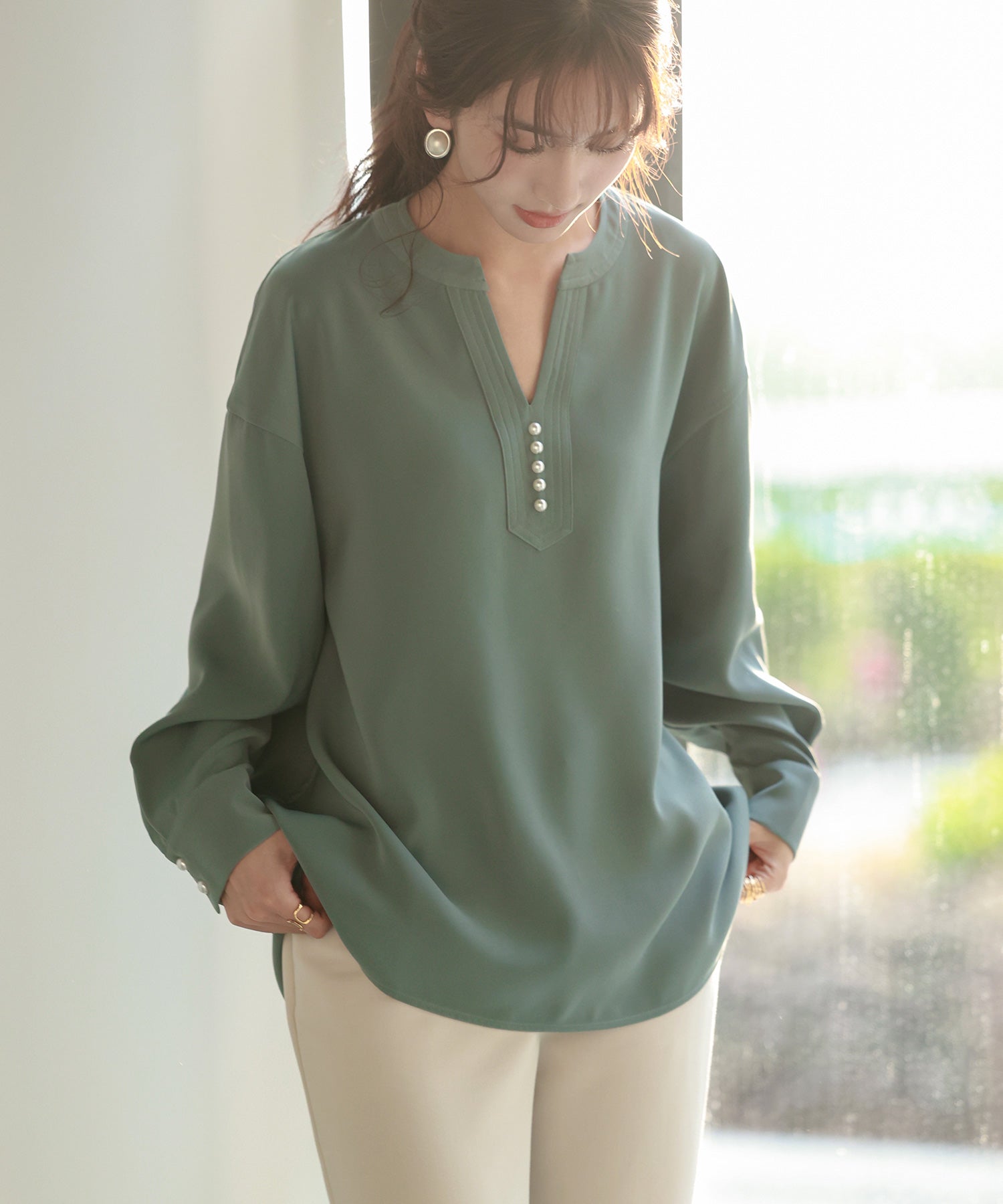 パール付きキーネックブラウスsdp0046 グリーン