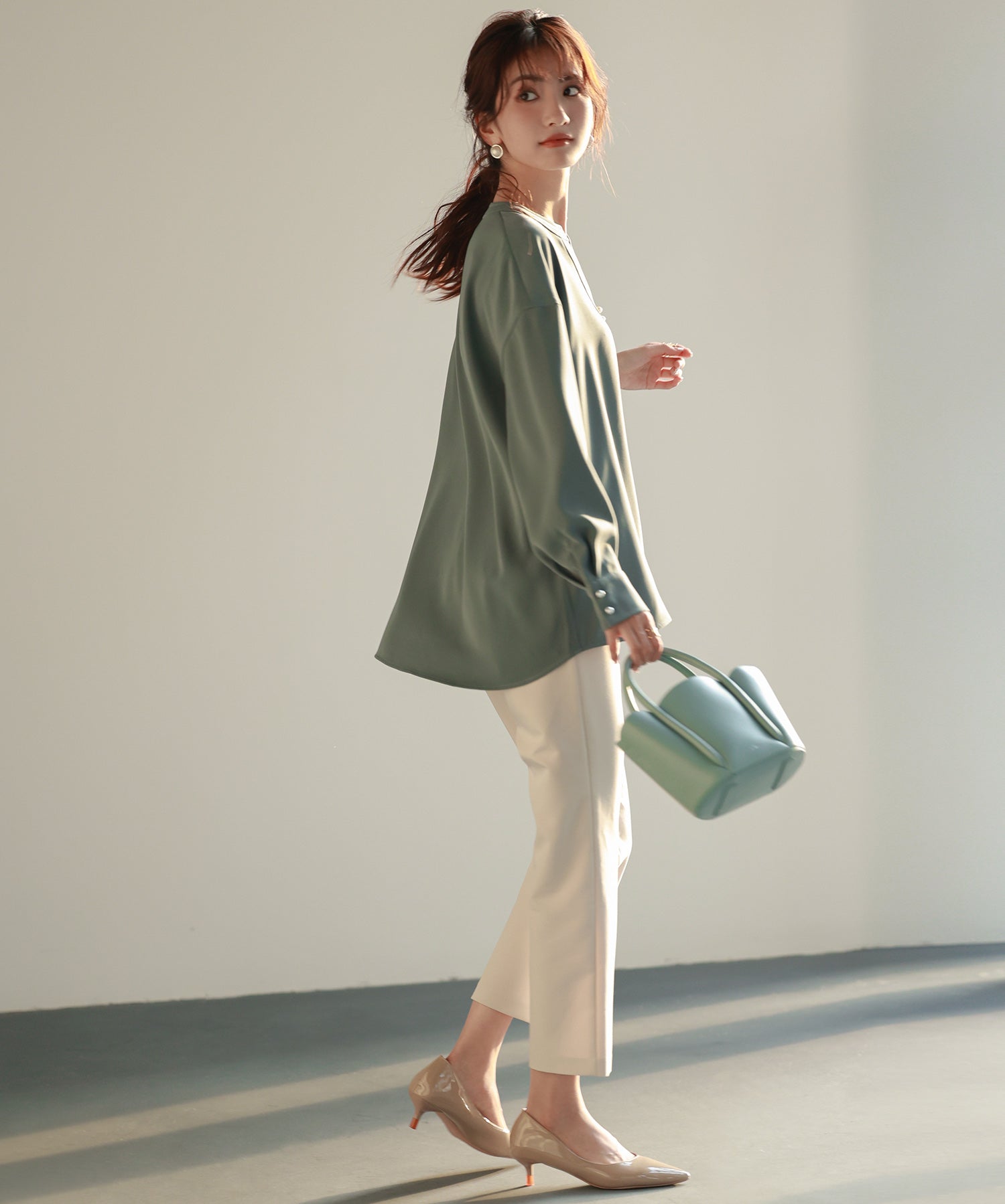 パール付きキーネックブラウスsdp0046 グリーン