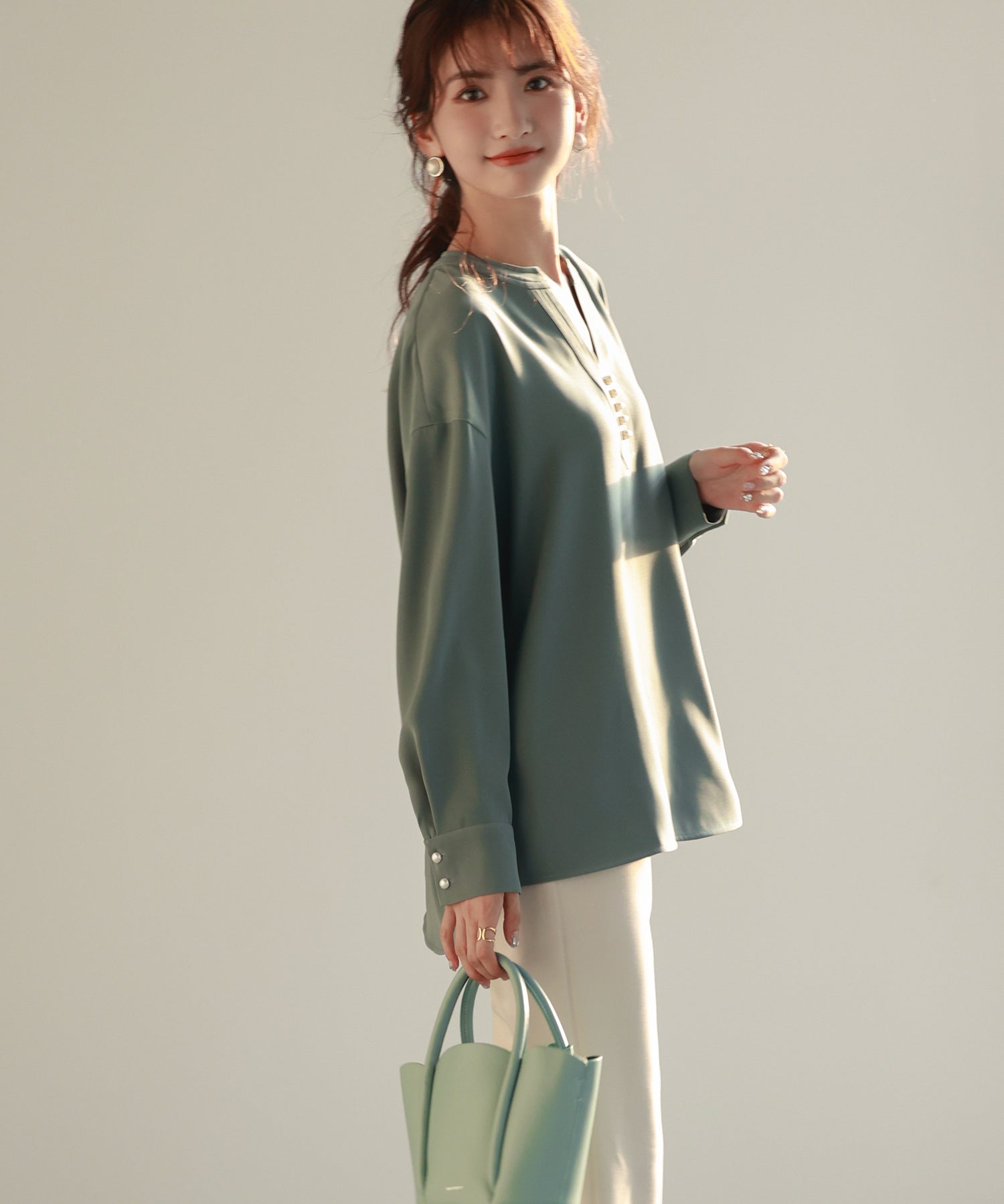 パール付きキーネックブラウスsdp0046 グリーン