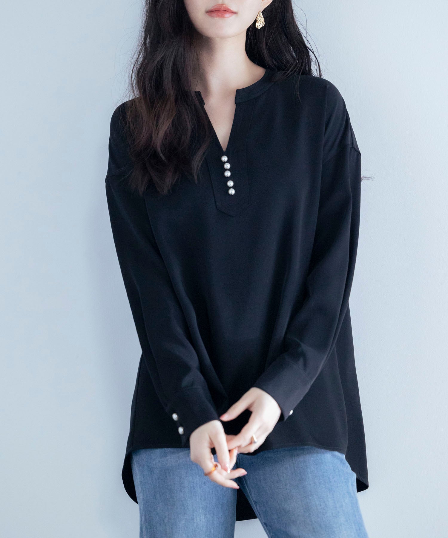 パール付きキーネックブラウスsdp0046 ブラック
