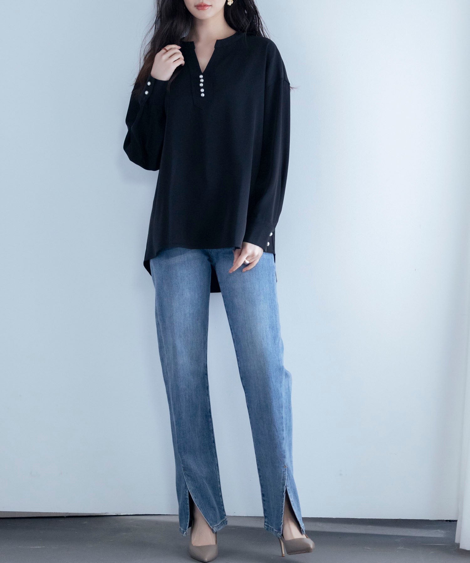 パール付きキーネックブラウスsdp0046 ブラック