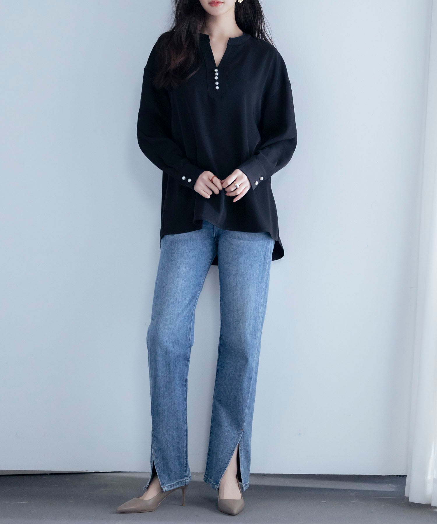 パール付きキーネックブラウスsdp0046 ブラック