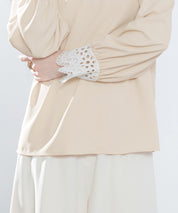 フリルスタンドカラーレース袖口ブラウスsdp0105 ベージュ