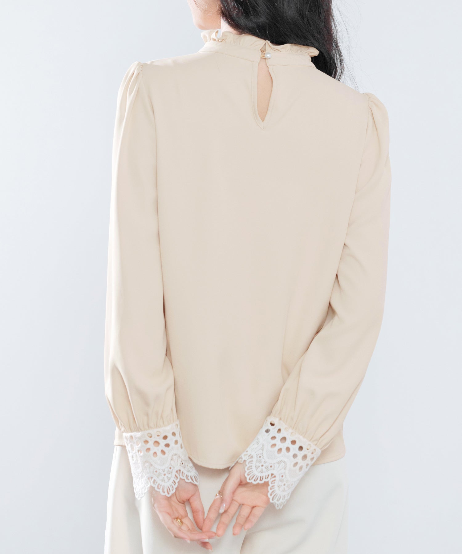 フリルスタンドカラーレース袖口ブラウスsdp0105 ベージュ