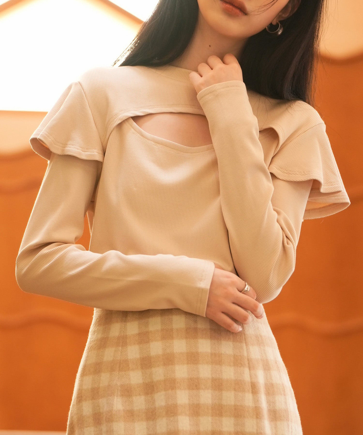 フロントカットアウトカットソートップスsdp0110 ベージュ