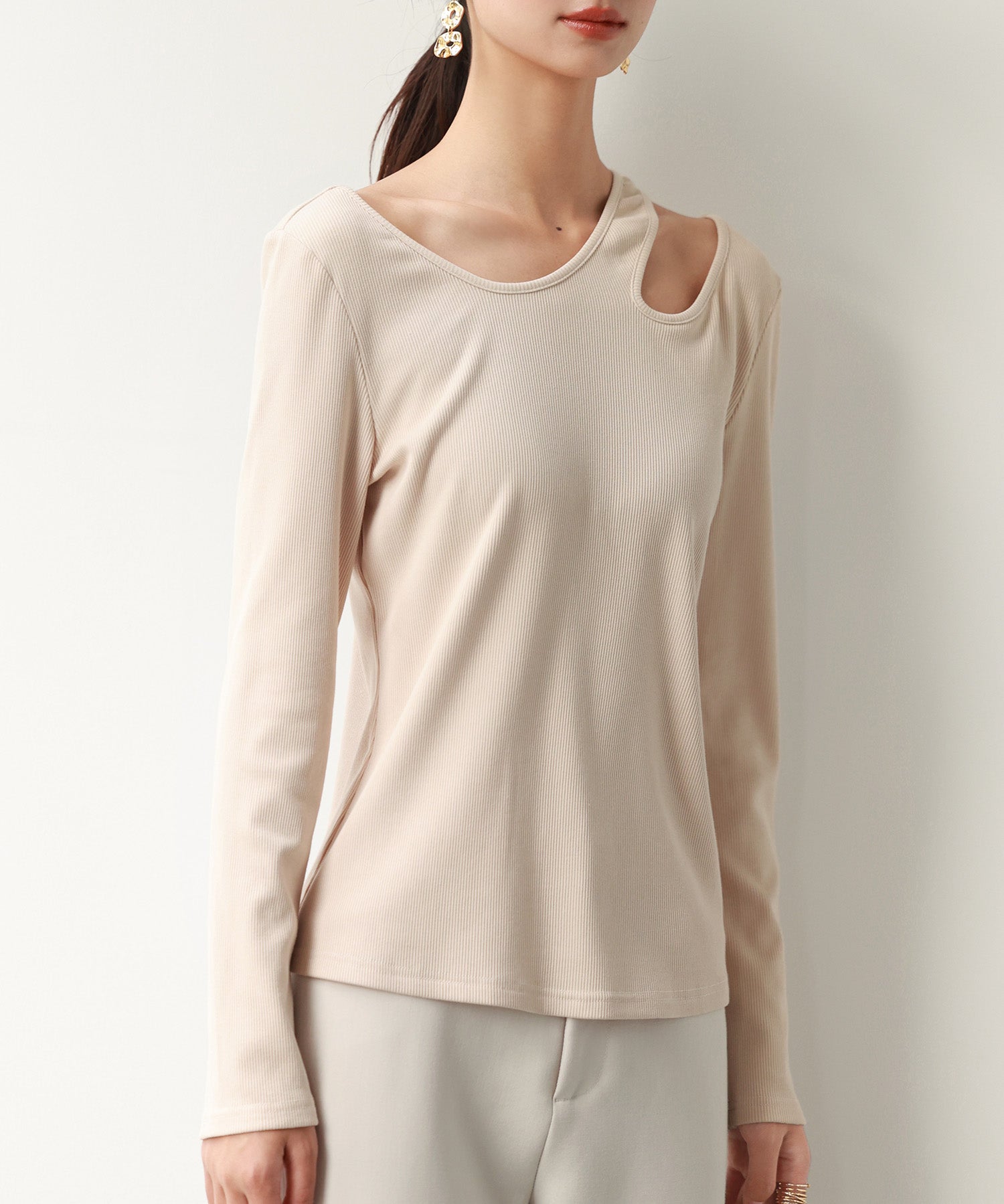 カットアウトリブカットソートップスsdp0120 ベージュ