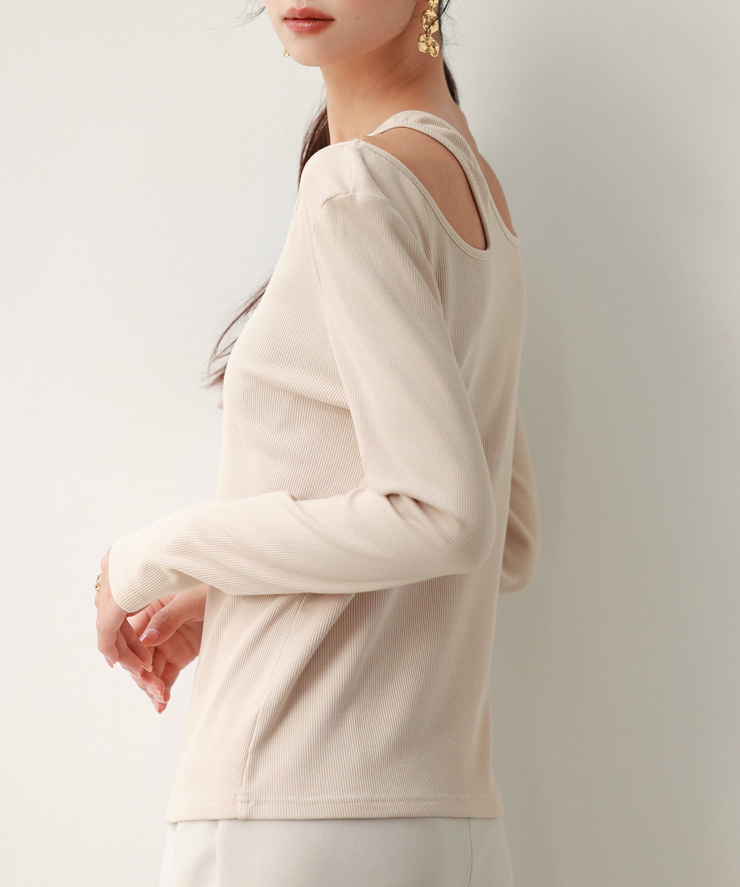 カットアウトリブカットソートップスsdp0120 ベージュ