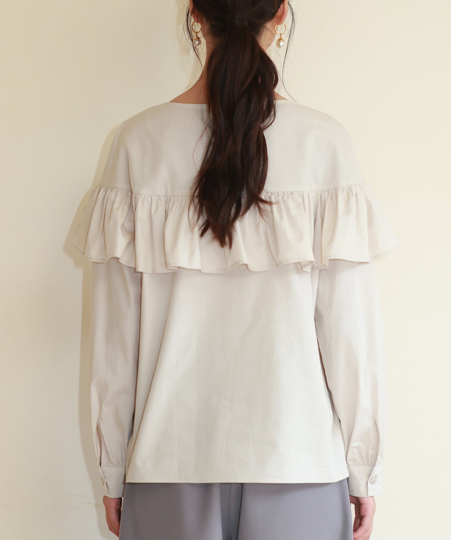 ケープ風フリルクルーネックブラウスsdp0121 ベージュ