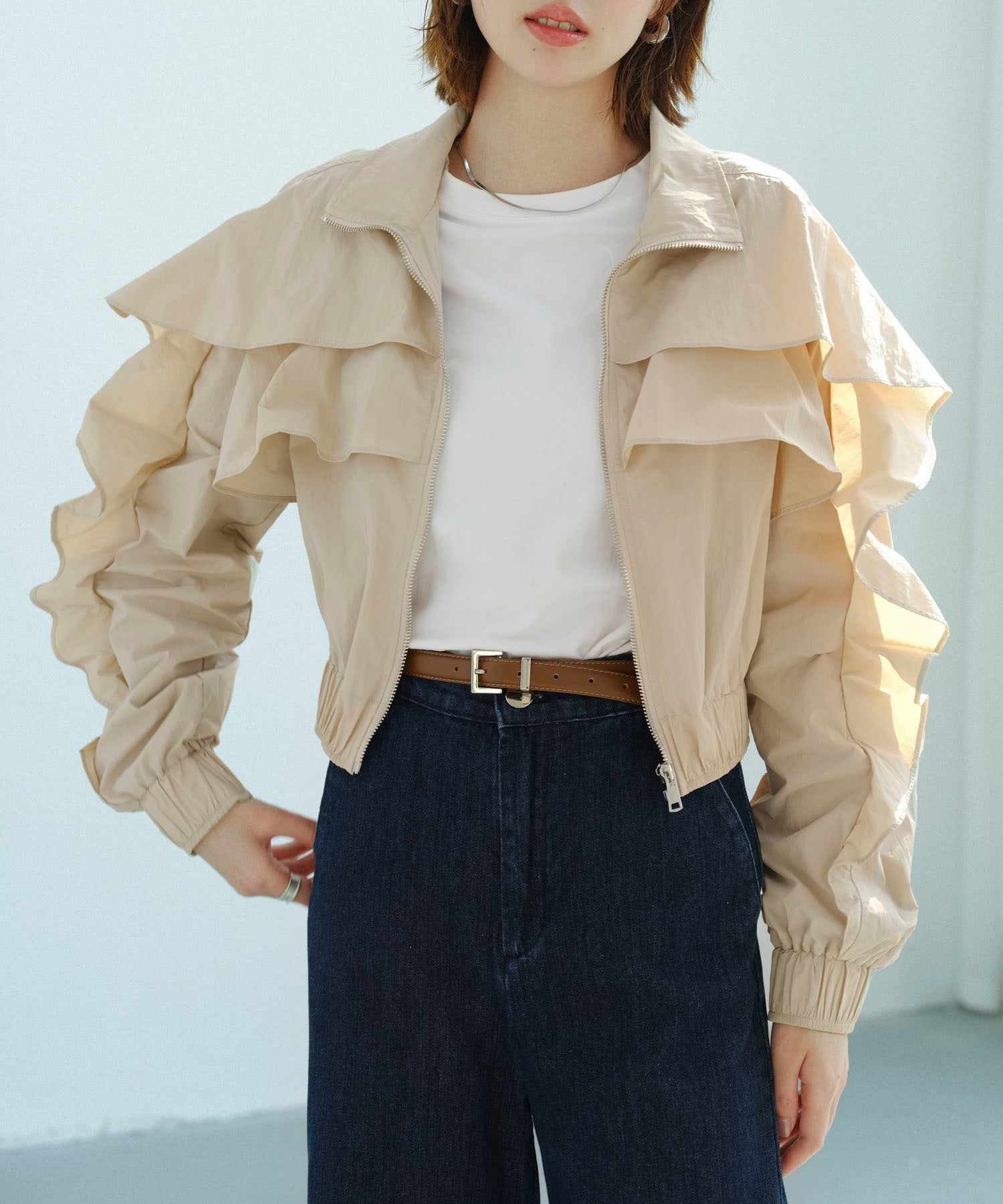 スタンドカラーフリルショート丈ブルゾンsdp0171 ベージュ