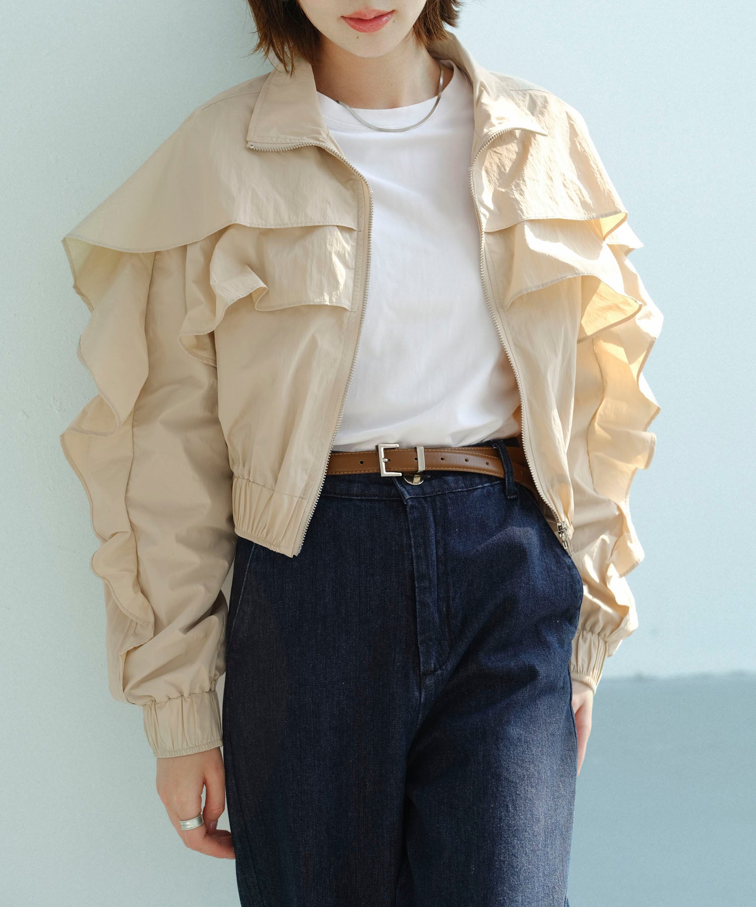 スタンドカラーフリルショート丈ブルゾンsdp0171 ベージュ