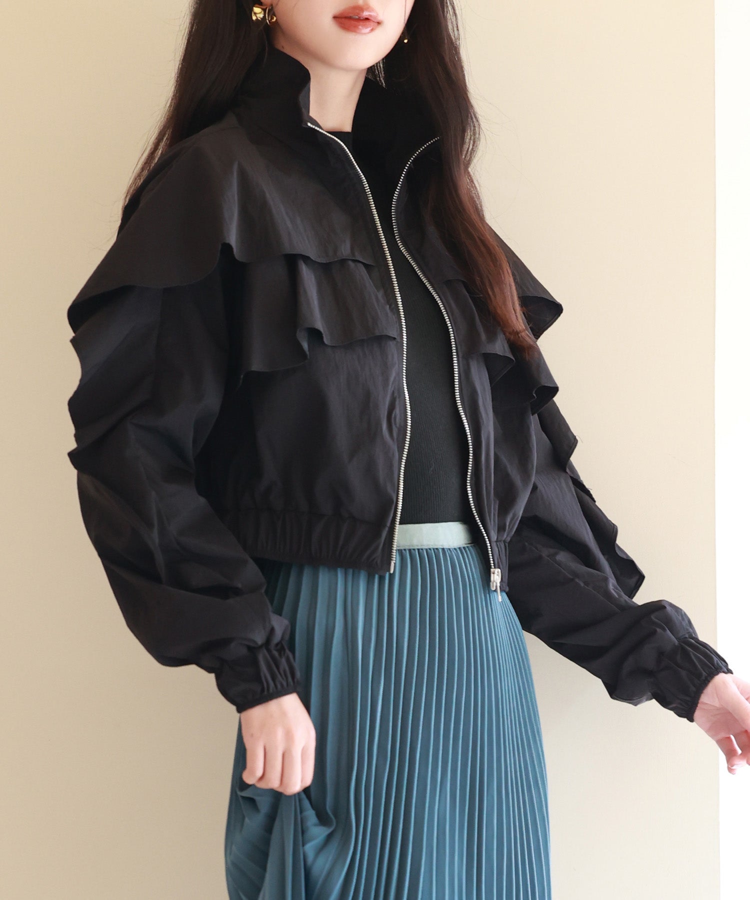 スタンドカラーフリルショート丈ブルゾンsdp0171 ブラック