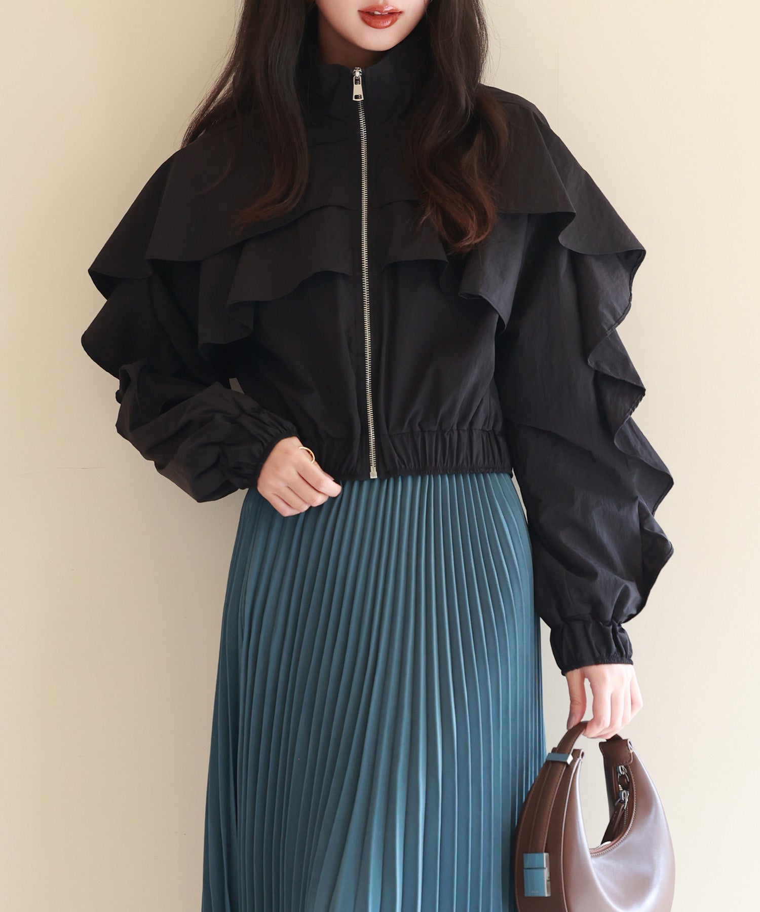 スタンドカラーフリルショート丈ブルゾンsdp0171 ブラック