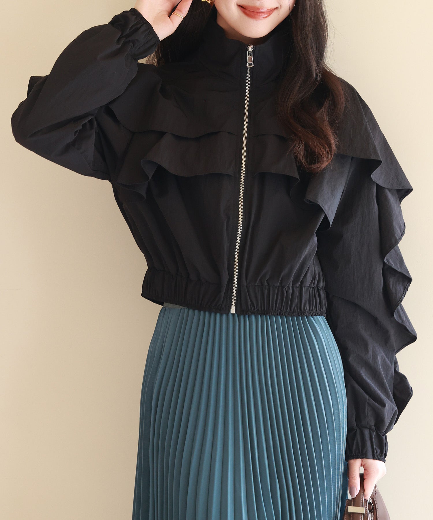 スタンドカラーフリルショート丈ブルゾンsdp0171 ブラック