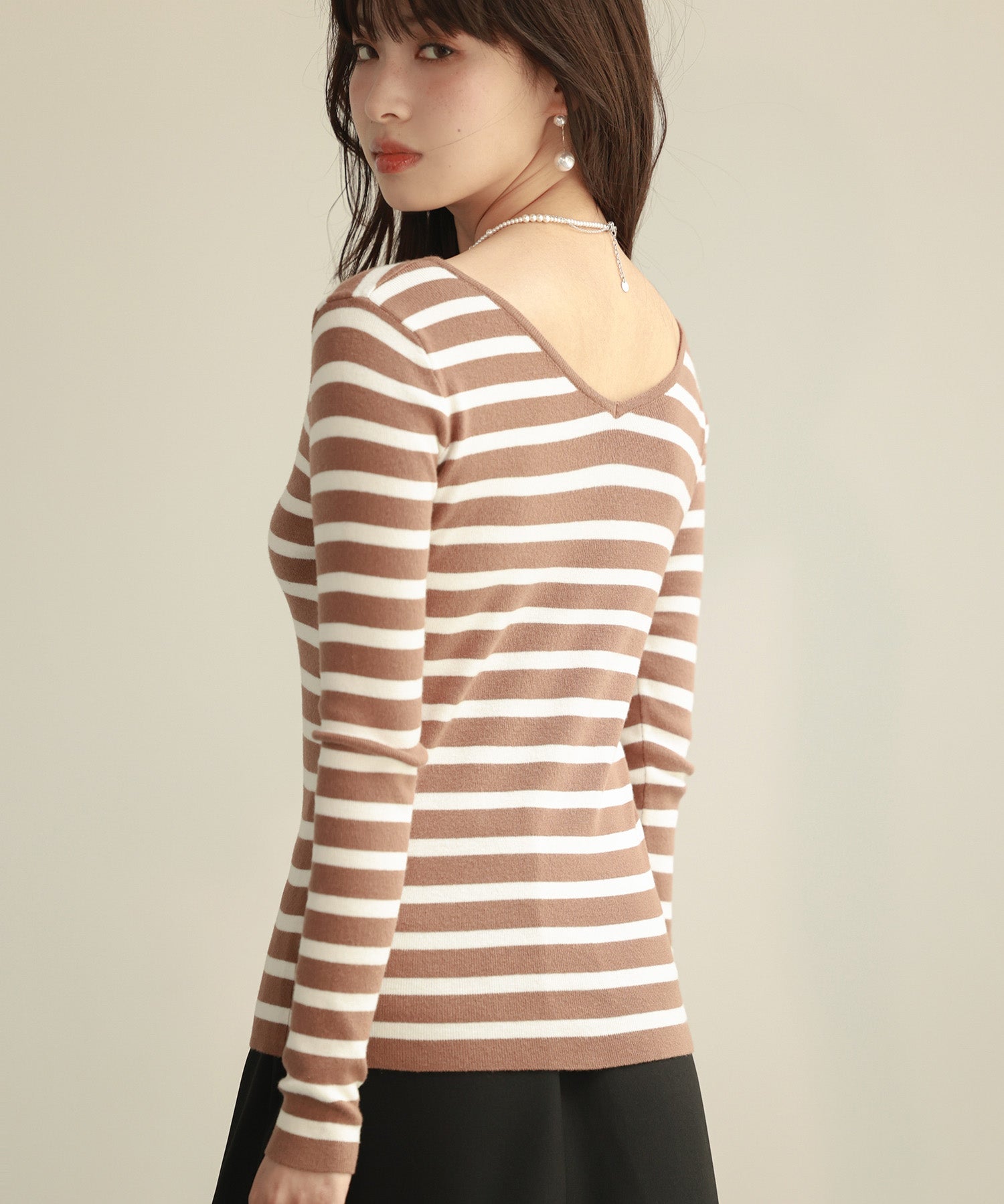 コンパクトVネックニットプルオーバーsdpxyf2743 ブラウン系その他