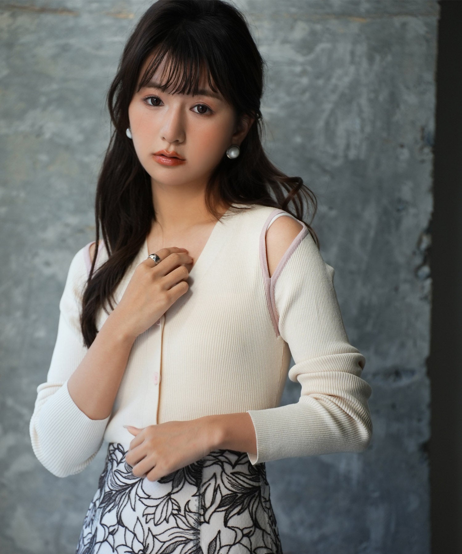 配色オープンショルダーニットプルオーバーsdpxyf6068 アイボリー