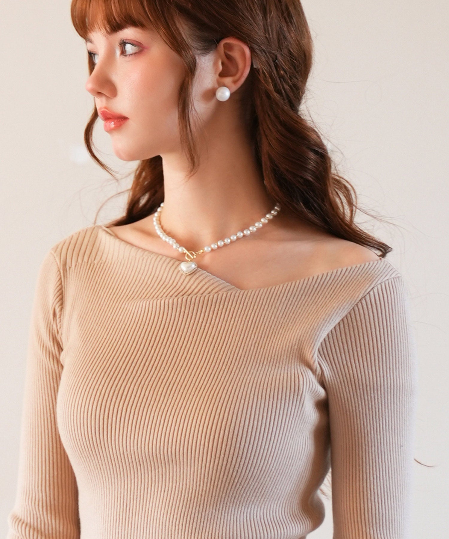 イレギュラーネックニットプルオーバーsdpxyf7042 ベージュ