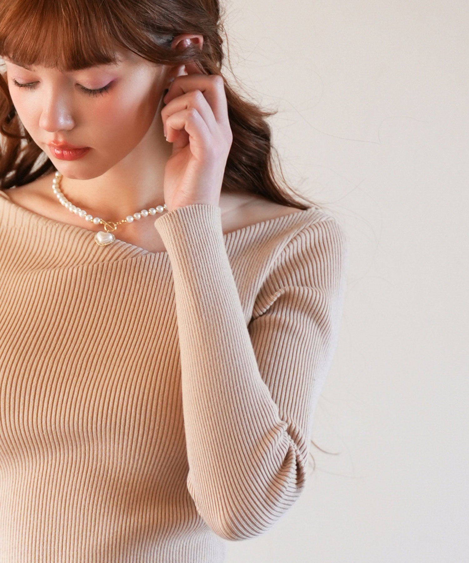 イレギュラーネックニットプルオーバーsdpxyf7042 ベージュ