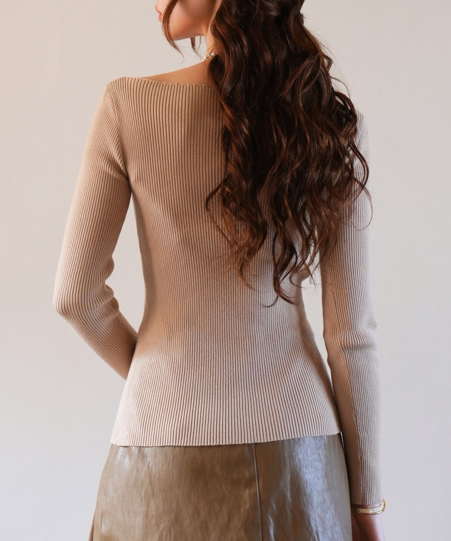 イレギュラーネックニットプルオーバーsdpxyf7042 ベージュ