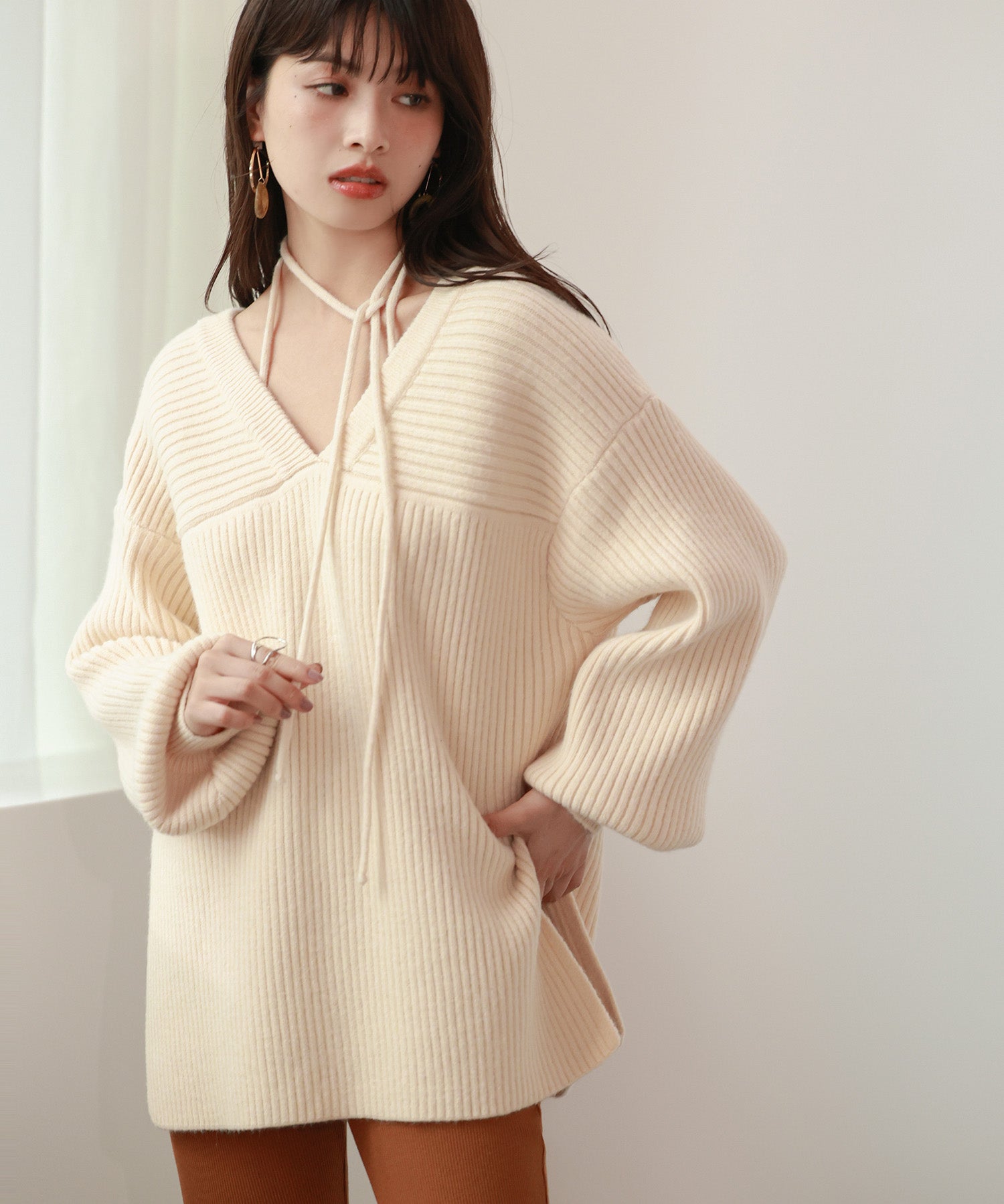 コーデの主役になる紐リボン付きリブニットsdpxyf7050-103-38