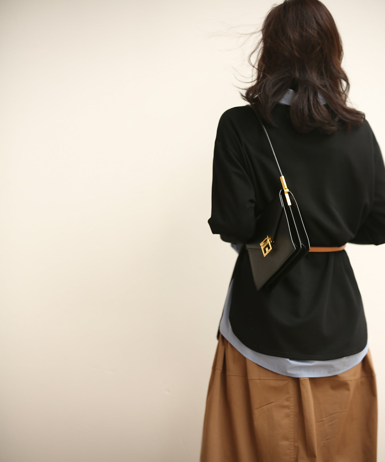 ゴールドバックル細ベルトxyf0002 ブラウン