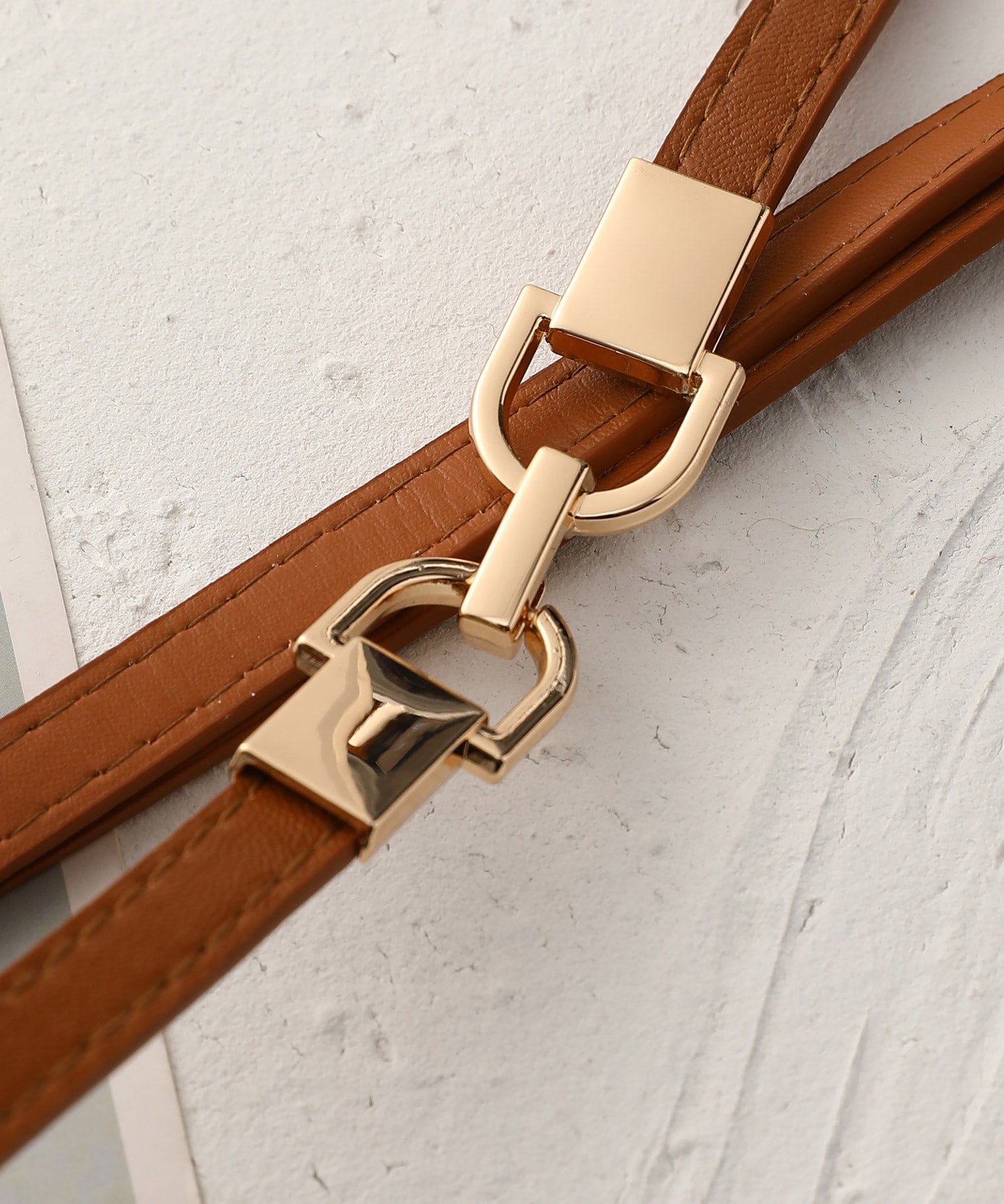 ゴールドバックル細ベルトxyf0002 ブラウン