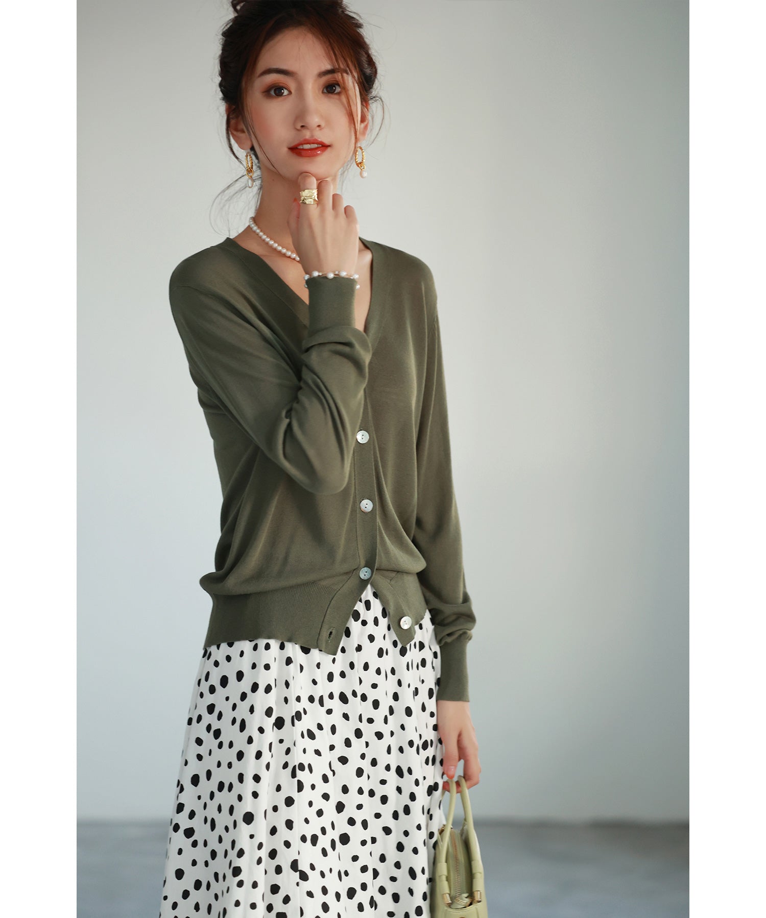 サマーニットVネックカーディガンxyf2080-103-22