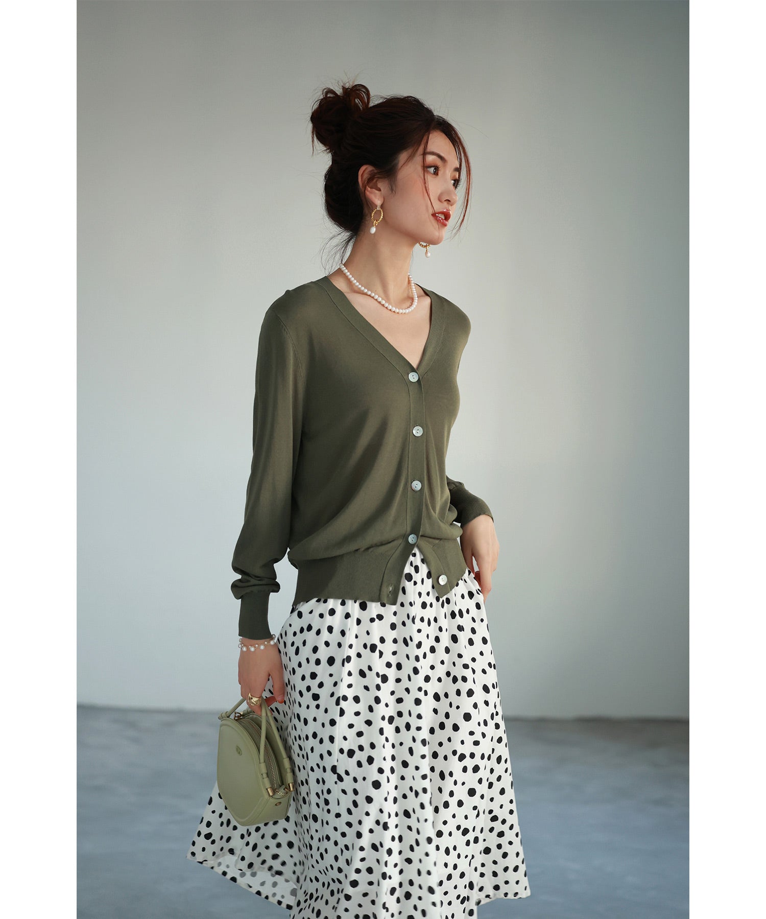 サマーニットVネックカーディガンxyf2080 カーキ