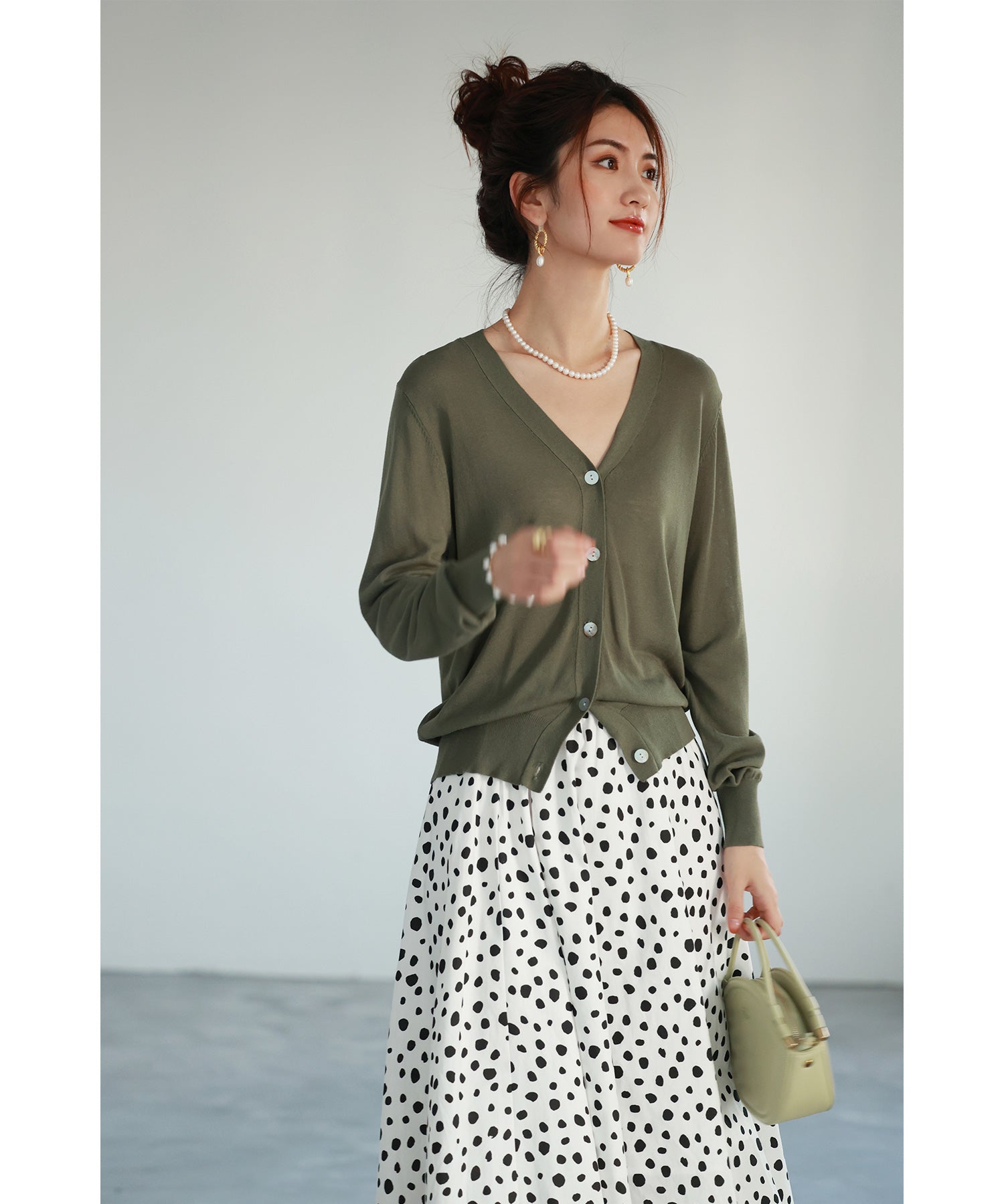 サマーニットVネックカーディガンxyf2080 カーキ