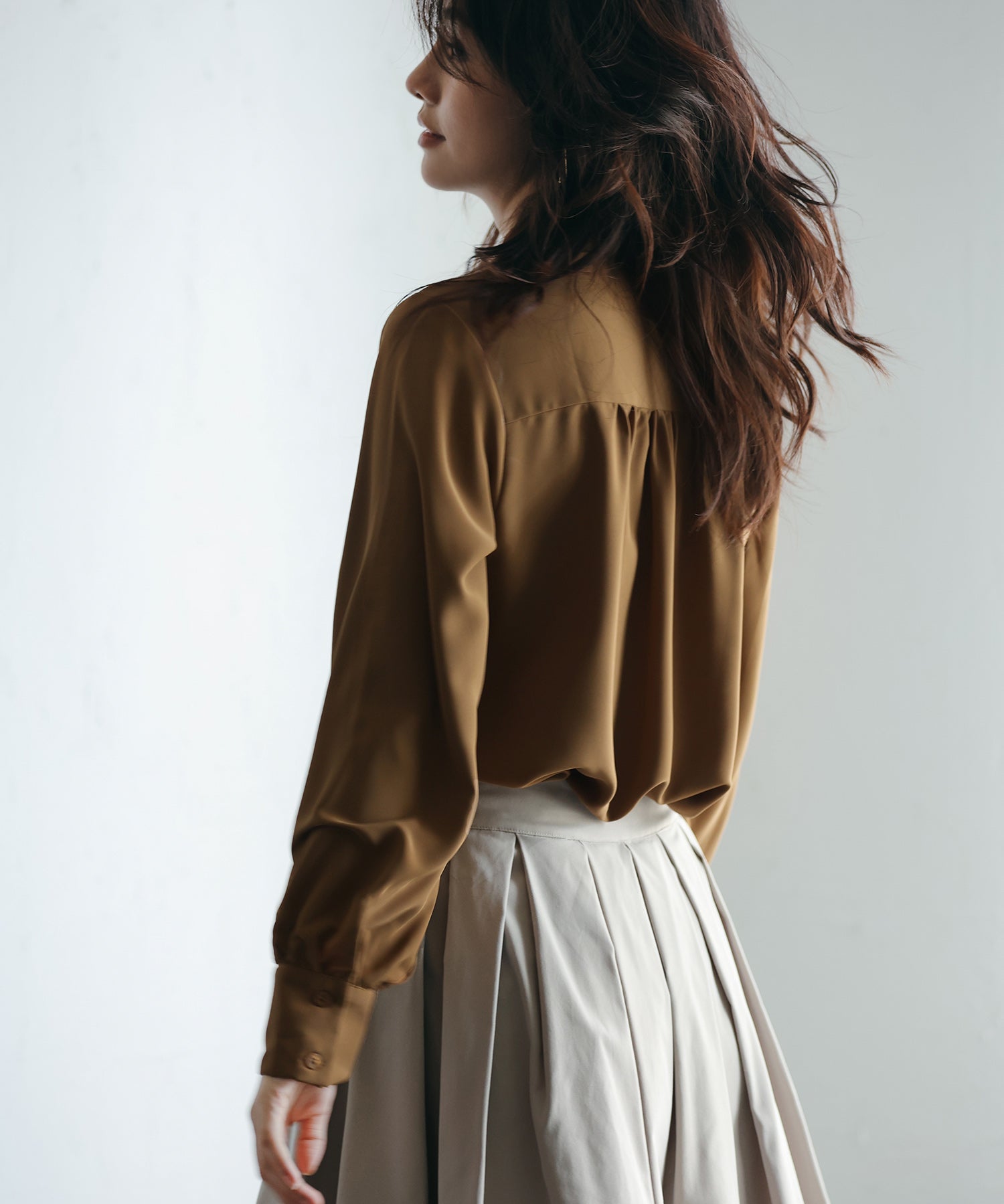 リボンタイシャーリングブラウスxyz265119 ブラウン