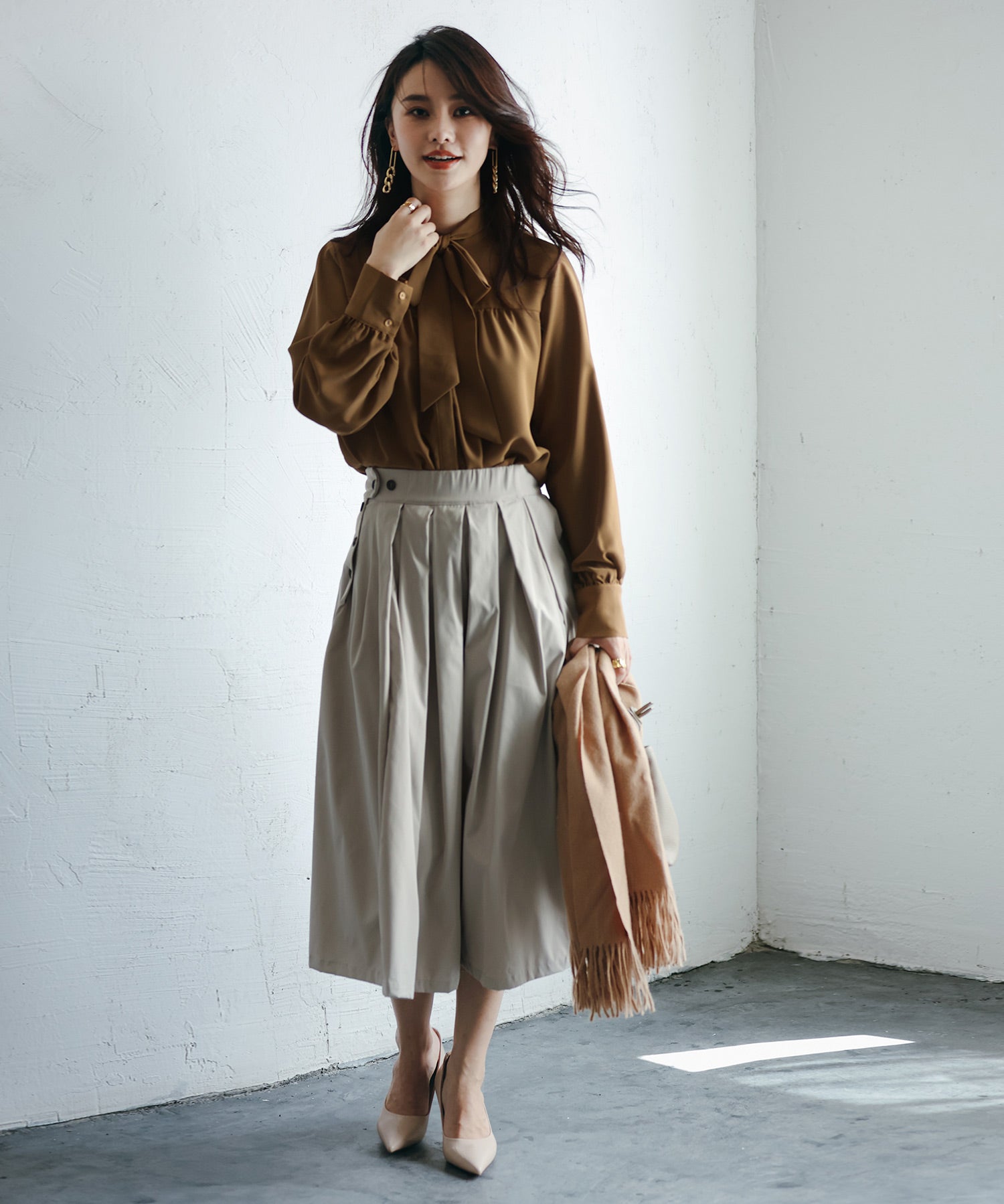 リボンタイシャーリングブラウスxyz265119 ブラウン