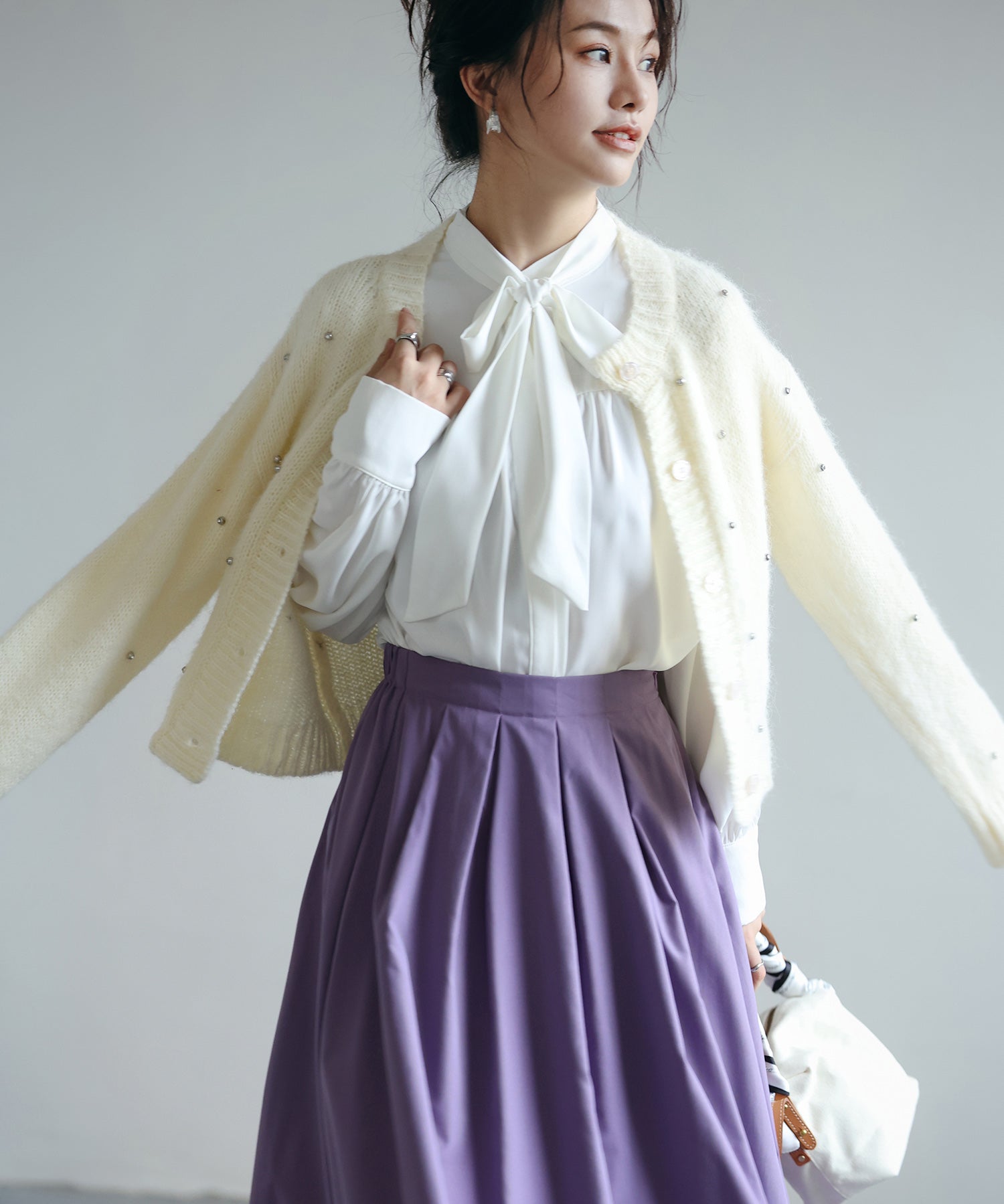 リボンタイシャーリングブラウス ホワイト