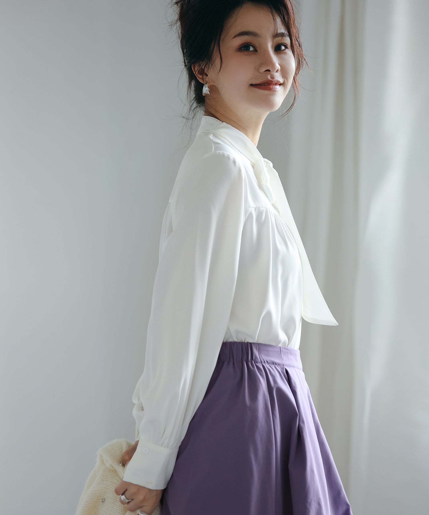 リボンタイシャーリングブラウス ホワイト