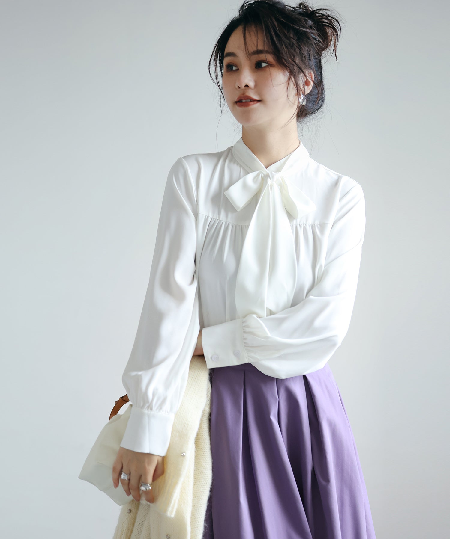 リボンタイシャーリングブラウス ホワイト