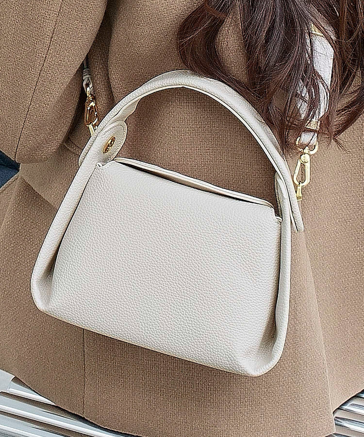 牛床革レザー2WAYショルダーバッグjsn442285215 オフホワイト