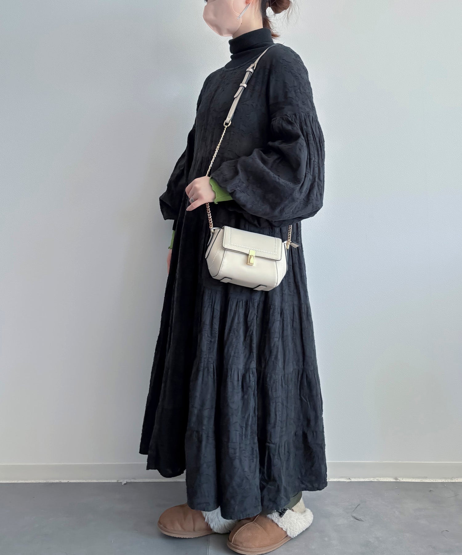 牛床革ミニショルダーバッグ ｜ 全2色