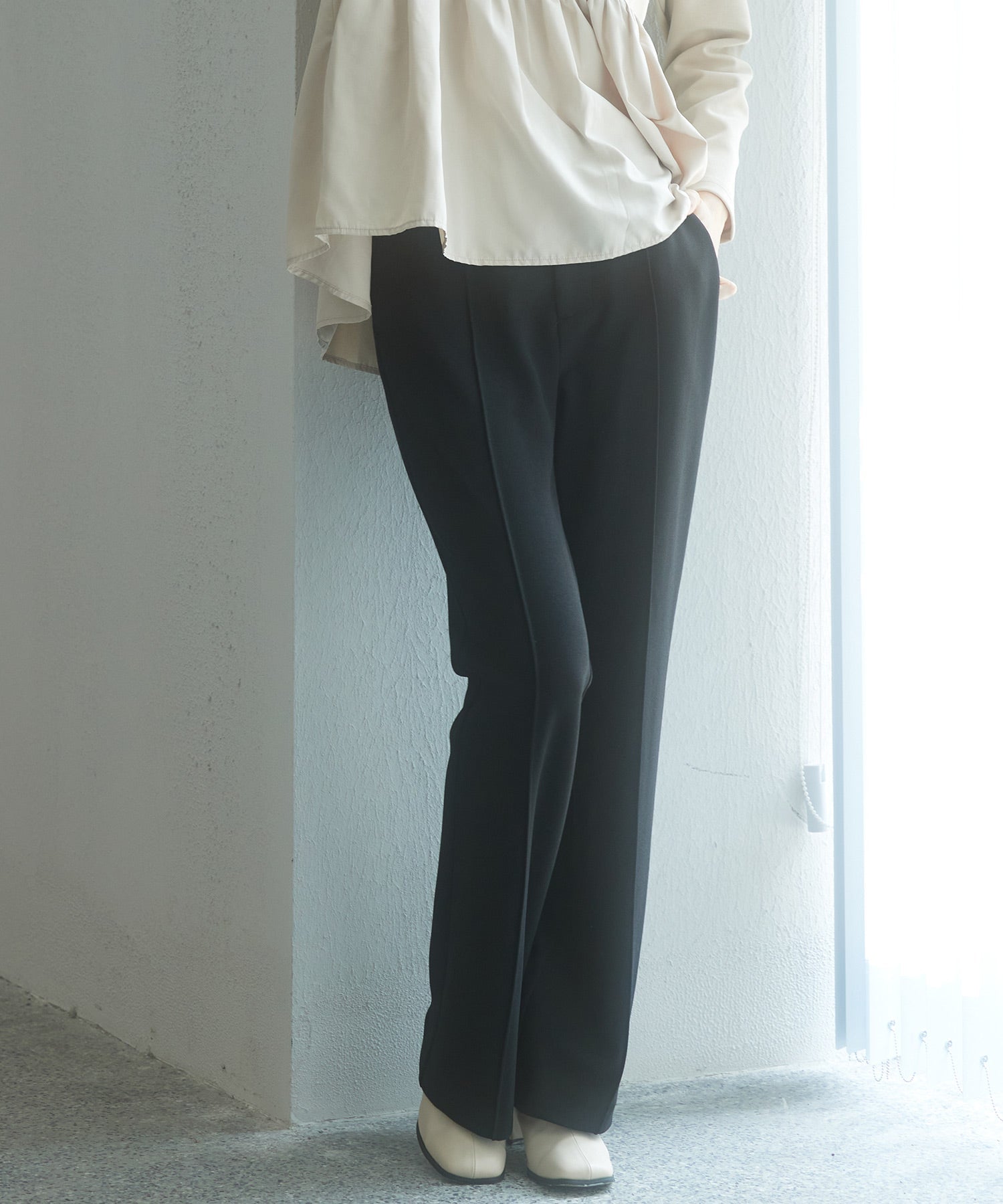 ウエストゴムストレッチフレアパンツ ｜ 全4色 × 3サイズ