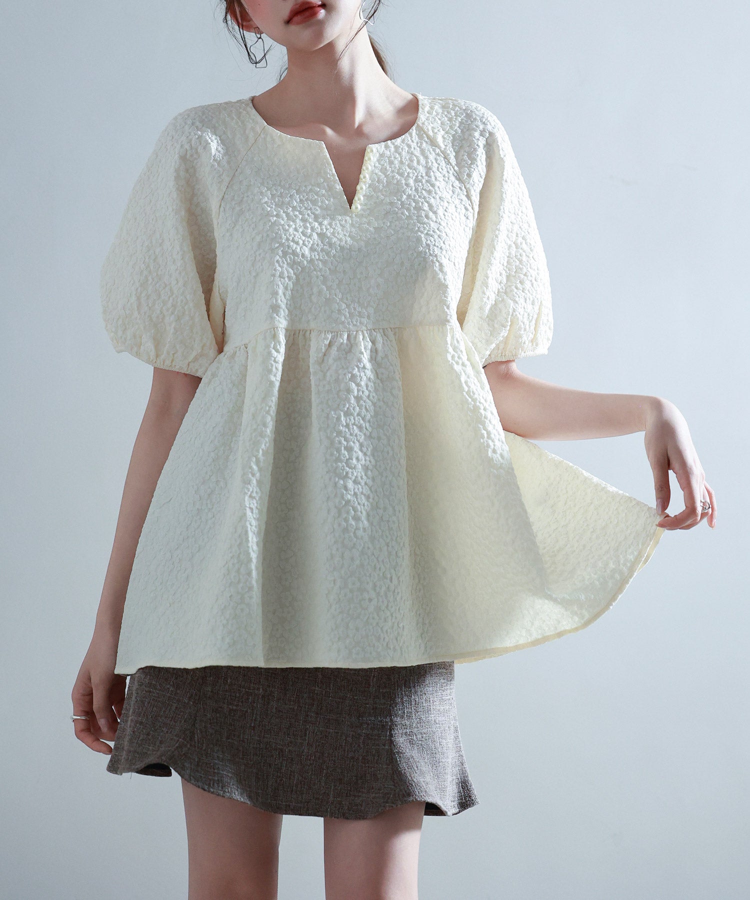 フクレジャガード生地キーネックブラウスsdp0220b アイボリー – [公式